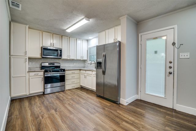 311 Ridgefield Circle, Mesquite, TX 75149