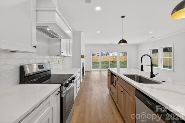 212 Lander Street, Charlotte, NC 28208