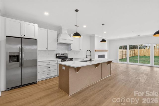 212 Lander Street, Charlotte, NC 28208