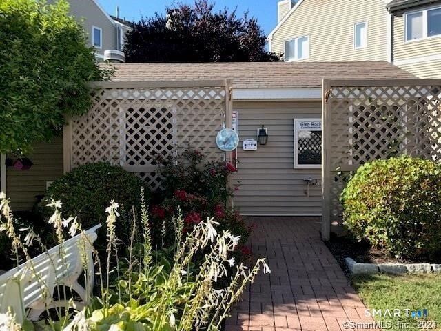 63 Glenrock Road 63, Norwalk, CT 06850
