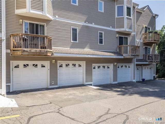 63 Glenrock Road 63, Norwalk, CT 06850