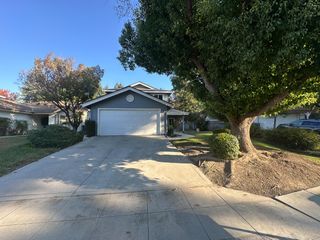 10042 N Grouse Run, Fresno, CA 93730