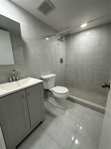 567 Trace Circle 110, Deerfield Beach, FL 33441