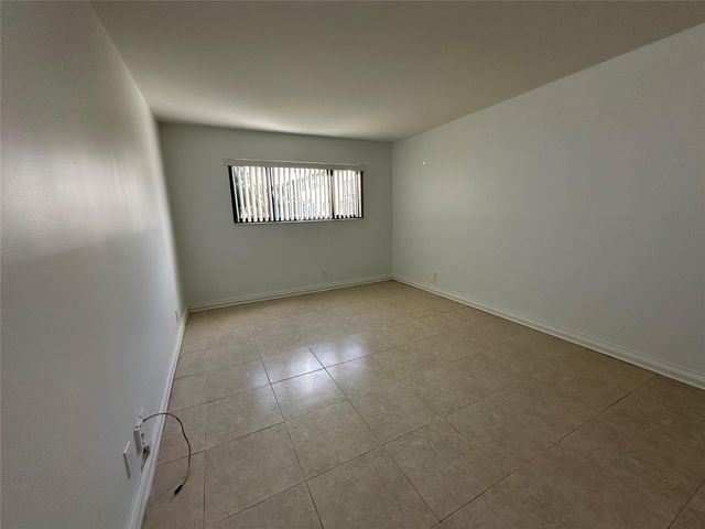 567 Trace Circle 110, Deerfield Beach, FL 33441