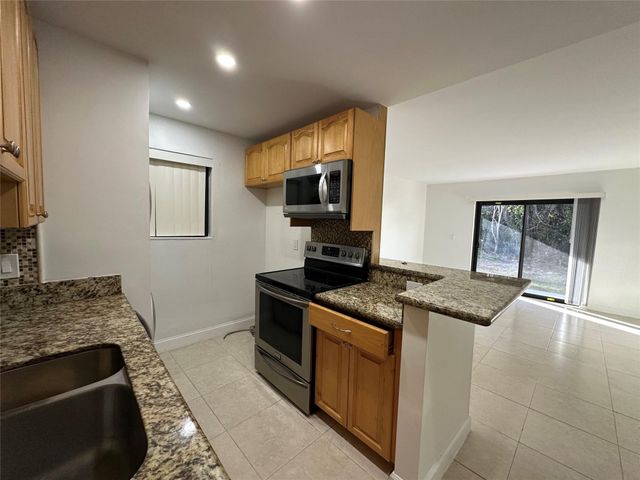 567 Trace Circle 110, Deerfield Beach, FL 33441