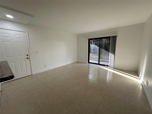 567 Trace Circle 110, Deerfield Beach, FL 33441