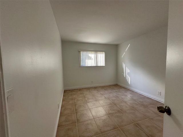 567 Trace Circle 110, Deerfield Beach, FL 33441