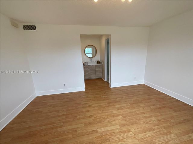 9481 Sunrise Lakes Boulevard 302, Sunrise, FL 33322