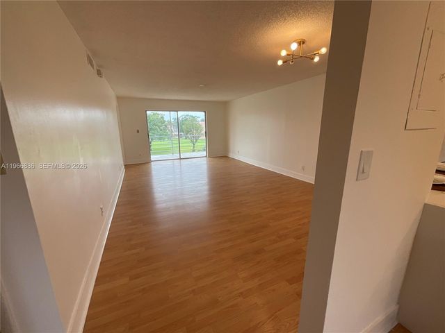 9481 Sunrise Lakes Boulevard 302, Sunrise, FL 33322