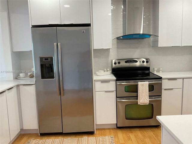 9481 Sunrise Lakes Boulevard 302, Sunrise, FL 33322