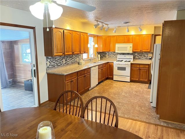 1381 Robb Road, Conneaut, OH 44030