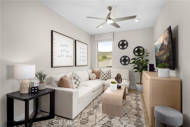 2015 Woolem Place, Escondido, CA 92026