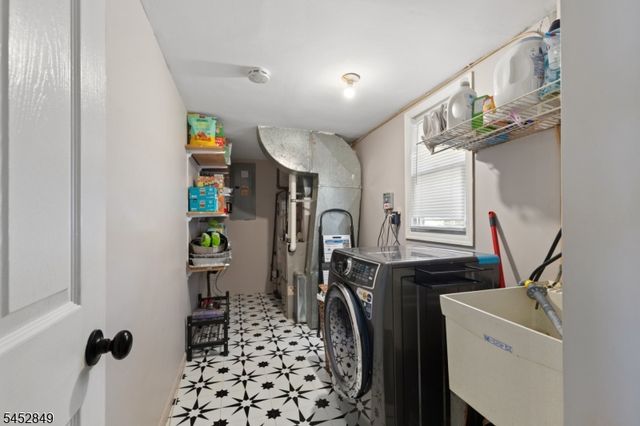 51 Diana Dr, South Plainfield Boro, NJ 07080
