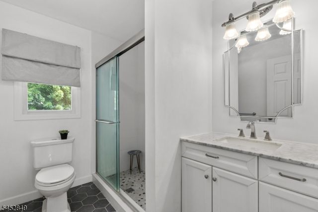 51 Diana Dr, South Plainfield Boro, NJ 07080