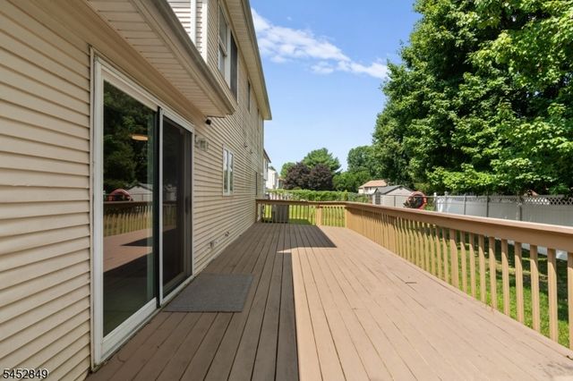 51 Diana Dr, South Plainfield Boro, NJ 07080