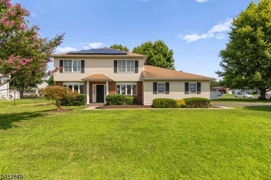 51 Diana Dr, South Plainfield Boro, NJ 07080