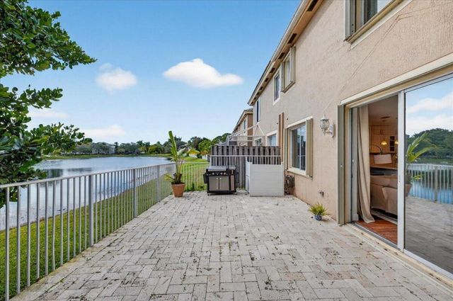 3544 Lakewood Place, Coconut Creek, FL 33073