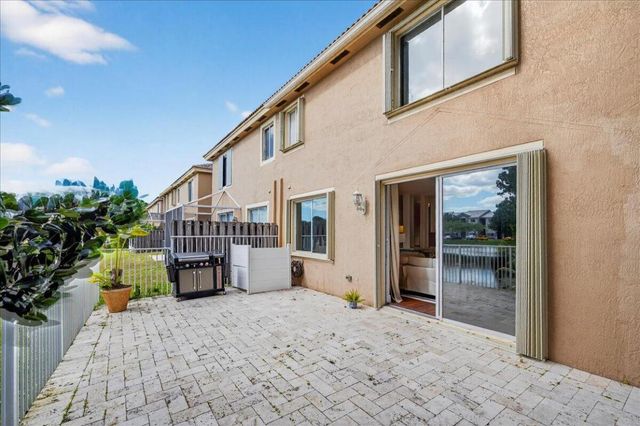 3544 Lakewood Place, Coconut Creek, FL 33073