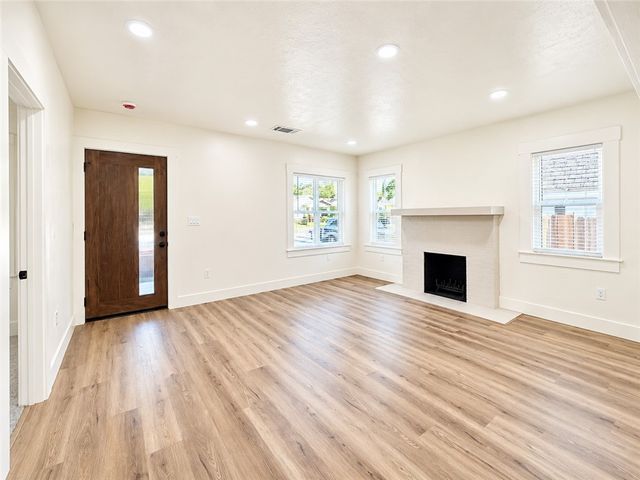 1279 N Roosevelt, Fresno, CA 93728