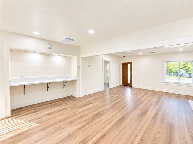 1279 N Roosevelt, Fresno, CA 93728