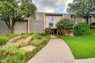 2301 Ridgmar Plaza 16, Fort Worth, TX 76116
