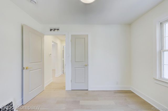 23 Fairwood Boulevard, Pleasant Ridge, MI 48069