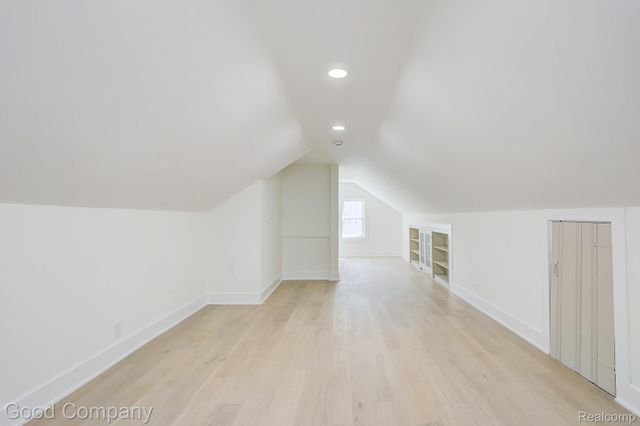 23 Fairwood Boulevard, Pleasant Ridge, MI 48069