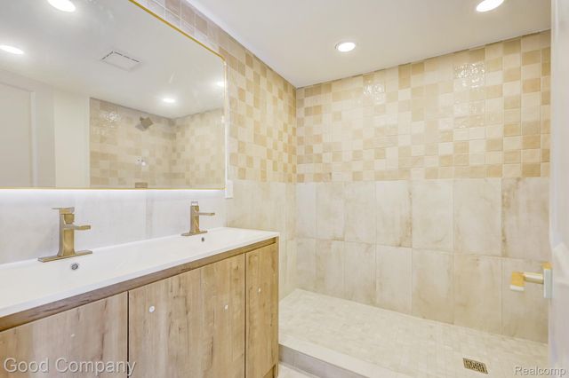 23 Fairwood Boulevard, Pleasant Ridge, MI 48069