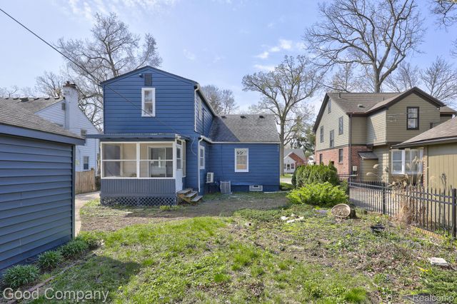 23 Fairwood Boulevard, Pleasant Ridge, MI 48069