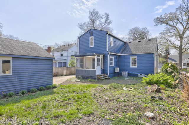 23 Fairwood Boulevard, Pleasant Ridge, MI 48069