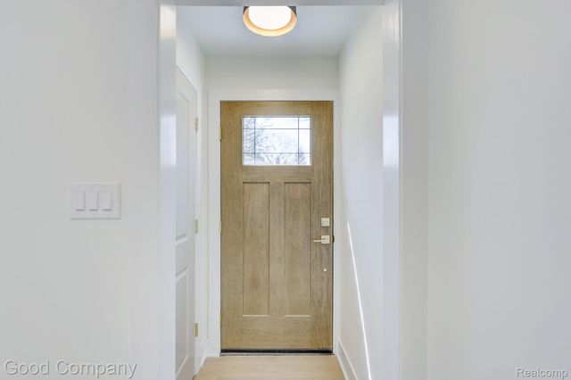 23 Fairwood Boulevard, Pleasant Ridge, MI 48069