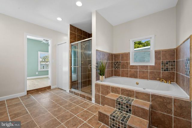 1020 6TH ST NE, Washington, DC 20002