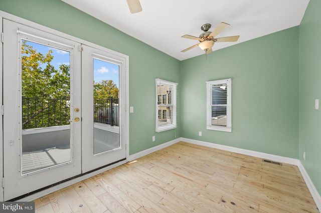 1020 6TH ST NE, Washington, DC 20002