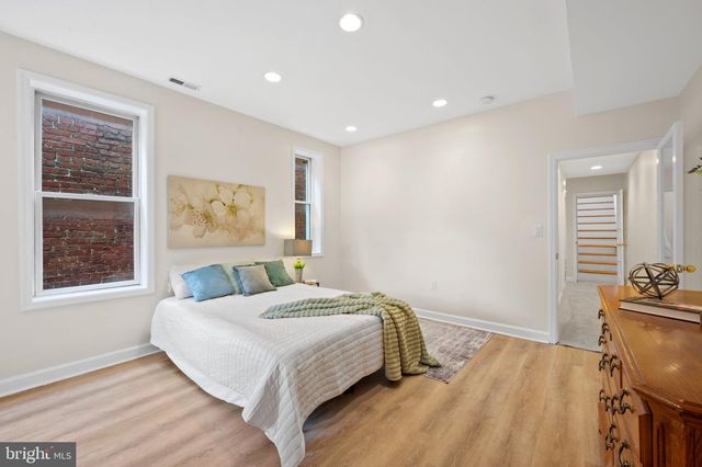1020 6TH ST NE, Washington, DC 20002