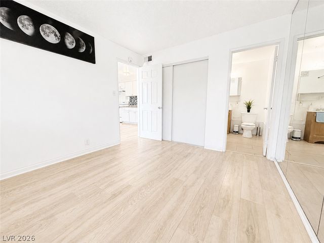 3720 Royal Crest Street 15, Las Vegas, NV 89119