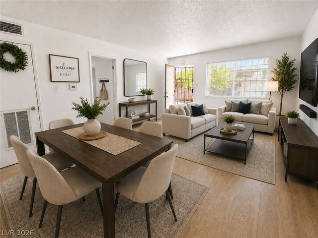 3720 Royal Crest Street 15, Las Vegas, NV 89119