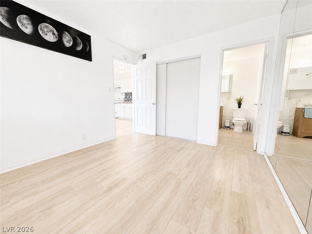 Image 11 of property listing at 3720 Royal Crest Street 15, Las Vegas, NV 89119