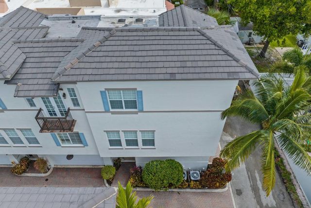 285 SE 6th Avenue I, Delray Beach, FL 33483