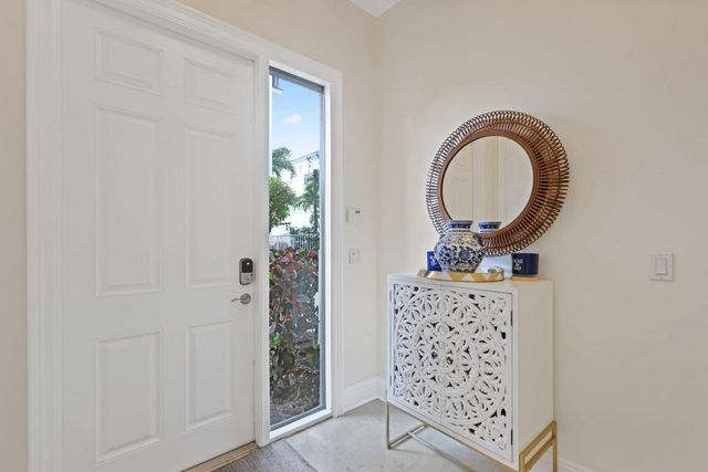 285 SE 6th Avenue I, Delray Beach, FL 33483