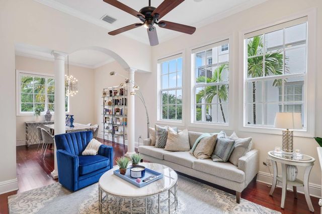 285 SE 6th Avenue I, Delray Beach, FL 33483