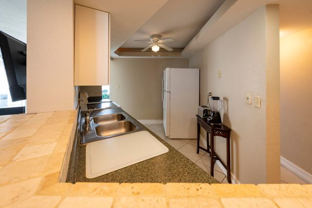 6911 Environ Boulevard 8g, Lauderhill, FL 33319