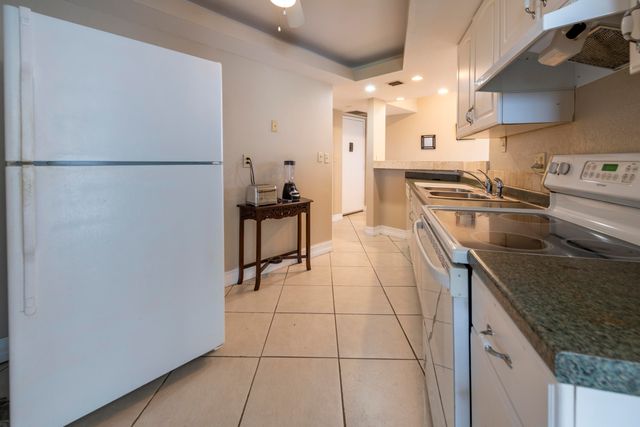 6911 Environ Boulevard 8g, Lauderhill, FL 33319