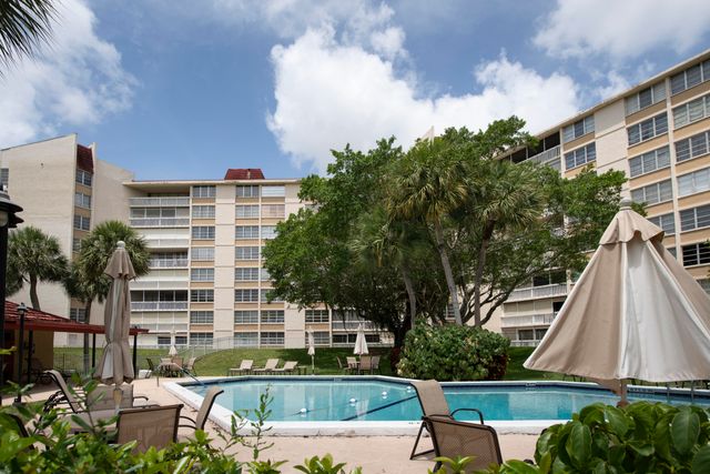 6911 Environ Boulevard 8g, Lauderhill, FL 33319