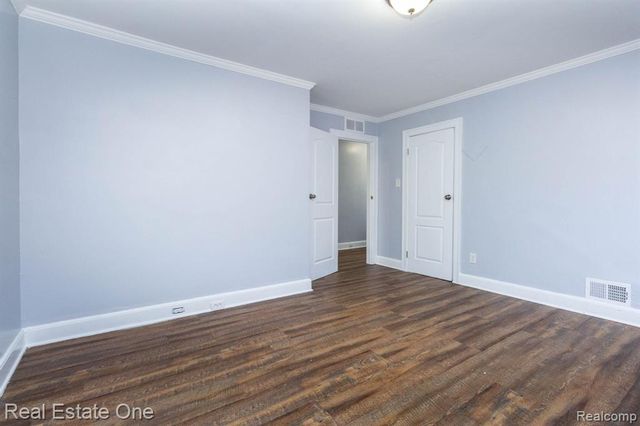 12568 Wilshire Drive, Detroit, MI 48213