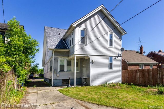 12568 Wilshire Drive, Detroit, MI 48213