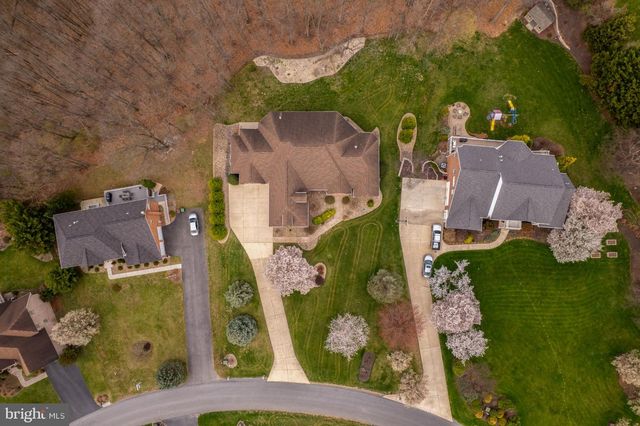 2368 CASTLEGREEN DRIVE, Greencastle, PA 17225