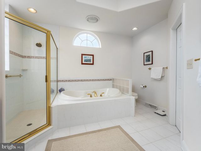 2368 CASTLEGREEN DRIVE, Greencastle, PA 17225