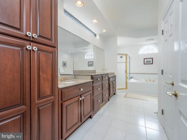 2368 CASTLEGREEN DRIVE, Greencastle, PA 17225