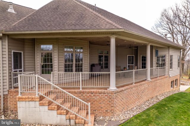2368 CASTLEGREEN DRIVE, Greencastle, PA 17225