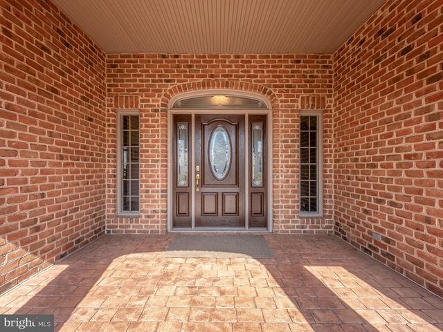2368 CASTLEGREEN DRIVE, Greencastle, PA 17225